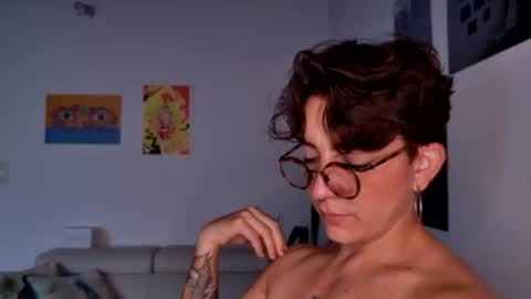 Snapshot of simone_4201 chatting on October 2025 11:55:02 AM Sim. online show from October 2025 11:55:02 AM