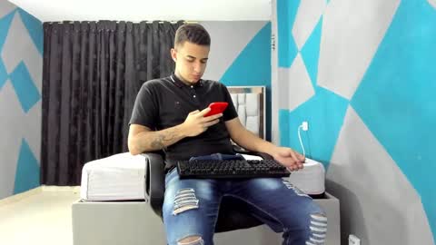 Snapshot of simonkeler chatting on December 2024 12:31:02 AM SIMON KELER online show from December 2024 12:31:02 AM