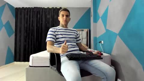 Snapshot of simonkeler chatting on December 2024 12:37:01 AM SIMON KELER online show from December 2024 12:37:01 AM