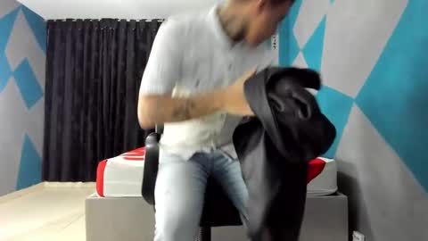 Snapshot of simonkeler chatting on December 2024 03:25:02 AM SIMON KELER online show from December 2024 03:25:02 AM