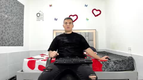 Snapshot of simonkeler chatting on September 2025 03:00:02 AM SIMON KELER online show from September 2025 03:00:02 AM