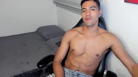 Andrey online show from April 2026 04:01:01 AM