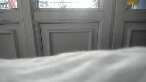 Snapshot of simur_sahso chatting on December 2024 03:15:02 PM Sofi wed. - sat. 11am - 11 pm and Santi with Sofi sun.. - tue. 11 am - 5 pm europe online show from December 2024 03:15:02 PM