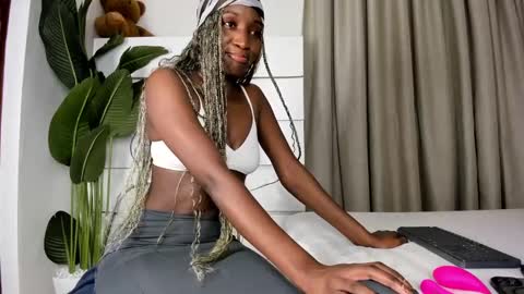 Snapshot of sincerre9_tara chatting on February 2025 07:38:01 AM sincerre9_tara online show from February 2025 07:38:01 AM