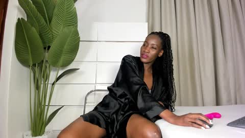 Snapshot of sincerre9_tara chatting on March 2025 09:06:02 AM sincerre9_tara online show from March 2025 09:06:02 AM