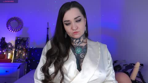 Ms. Sindel online show from December 2024 04:39:02 PM