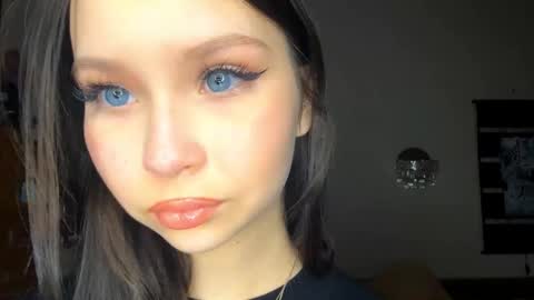 Emma online show from December 2025 11:04:02 AM