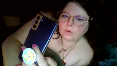 Siofra online show from November 2025 07:03:01 PM