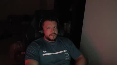 Snapshot of sir2tuggz chatting on February 2026 05:47:02 AM sir2tuggz online show from February 2026 05:47:02 AM