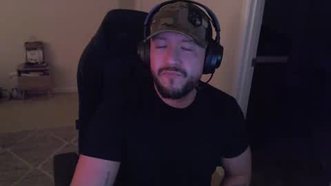 Snapshot of sir2tuggz chatting on February 2026 08:34:02 AM sir2tuggz online show from February 2026 08:34:02 AM