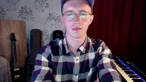 Snapshot of sir_mlnor chatting on June 2026 02:20:02 PM Alex online show from June 2026 02:20:02 PM