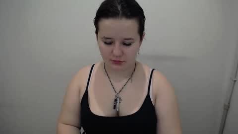 Mina online show from October 2025 08:07:02 AM