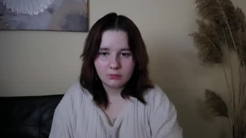 Mina online show from November 2025 07:21:01 PM