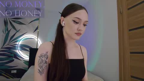 Snapshot of sirenaswhisper chatting on February 2026 09:00:01 PM Goddess Sirena online show from February 2026 09:00:01 PM