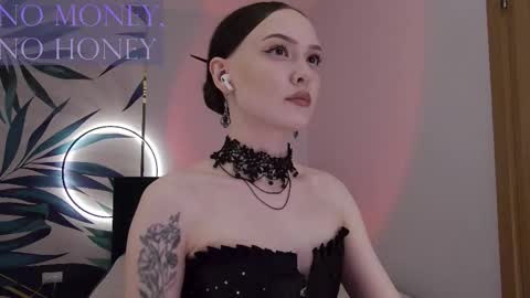 Snapshot of sirenaswhisper chatting on March 2026 01:57:02 PM Goddess Sirena online show from March 2026 01:57:02 PM