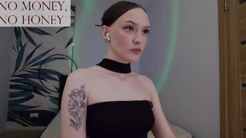 Snapshot of sirenaswhisper chatting on July 2026 07:42:01 PM Goddess Sirena online show from July 2026 07:42:01 PM