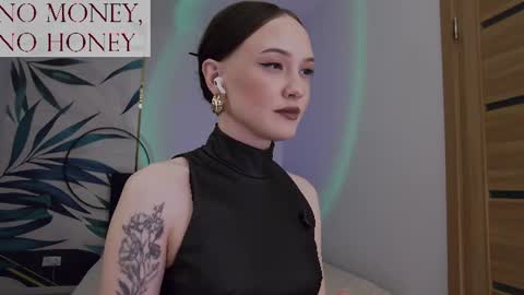 Snapshot of sirenaswhisper chatting on July 2026 10:45:01 PM Goddess Sirena online show from July 2026 10:45:01 PM