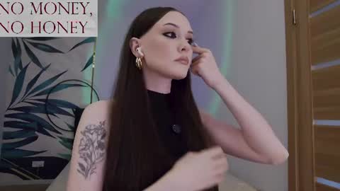 Snapshot of sirenaswhisper chatting on July 2026 03:00:02 PM Goddess Sirena online show from July 2026 03:00:02 PM