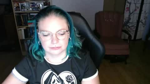 Snapshot of sireneserpens chatting on January 2025 12:22:02 PM Sirene Serpens online show from January 2025 12:22:02 PM