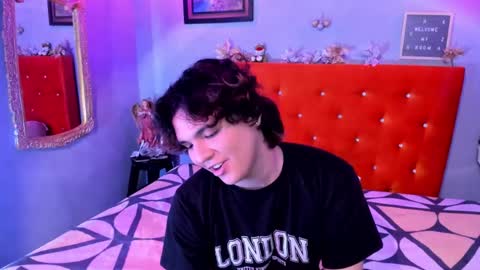 Snapshot of sirius_angels chatting on December 2024 07:36:01 PM Sirius angels online show from December 2024 07:36:01 PM