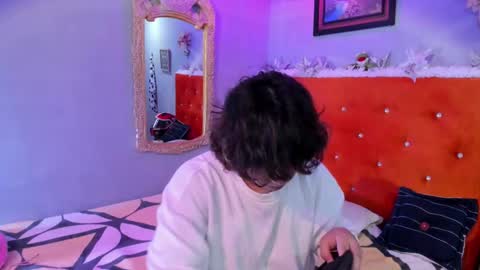 Snapshot of sirius_angels chatting on December 2024 12:30:01 AM Sirius angels online show from December 2024 12:30:01 AM