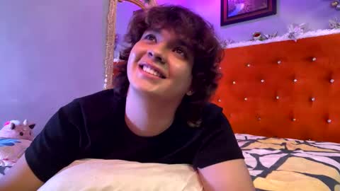 Snapshot of sirius_angels chatting on December 2024 11:40:01 PM Sirius angels online show from December 2024 11:40:01 PM