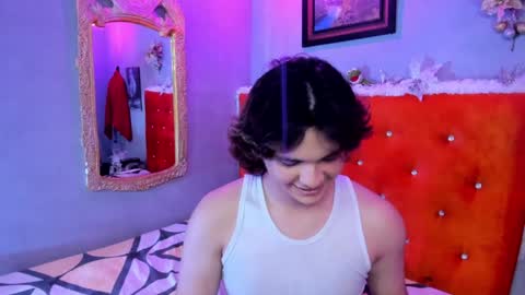 Snapshot of sirius_angels chatting on December 2024 08:25:02 PM Sirius angels online show from December 2024 08:25:02 PM