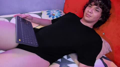 Snapshot of sirius_angels chatting on December 2024 11:24:01 PM Sirius angels online show from December 2024 11:24:01 PM