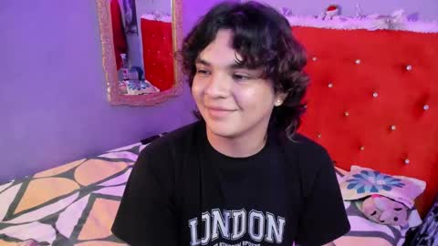 Snapshot of sirius_angels chatting on December 2024 05:23:02 PM Sirius angels online show from December 2024 05:23:02 PM