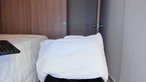 Call me papi online show from February 2026 04:43:02 AM