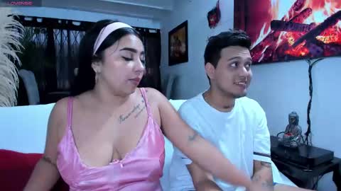 Snapshot of sisiandsam chatting on February 2025 01:58:01 PM SISI AND SAM online show from February 2025 01:58:01 PM