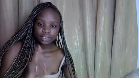 shannie online show from December 2025 12:58:02 PM