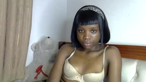 shannie online show from December 2025 01:04:02 PM