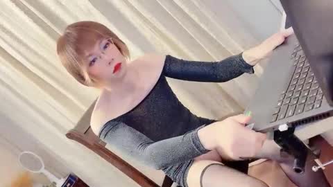 Snapshot of sissy_ada chatting on May 2026 12:10:01 PM Sissy Ada online show from May 2026 12:10:01 PM
