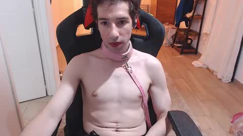 Snapshot of sissy_slave95 chatting on March 2025 04:41:02 AM sissy slave online show from March 2025 04:41:02 AM