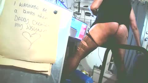 Snapshot of sissyboilooking chatting on October 2025 09:23:01 AM RESPONDS WELL TO ... online show from October 2025 09:23:01 AM