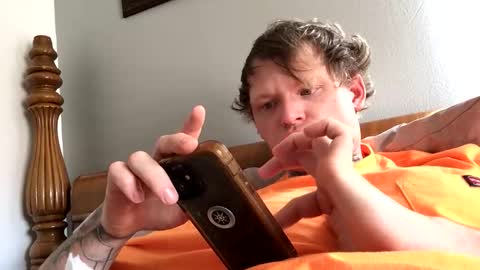 Snapshot of sissyboybuttons chatting on January 2026 07:28:01 PM Wheressheldo no limits online show from January 2026 07:28:01 PM