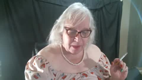 Snapshot of sissydianetx chatting on January 2025 01:53:01 PM Sissy Diane online show from January 2025 01:53:01 PM
