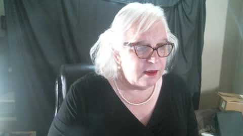 Snapshot of sissydianetx chatting on January 2025 12:35:02 AM Sissy Diane online show from January 2025 12:35:02 AM