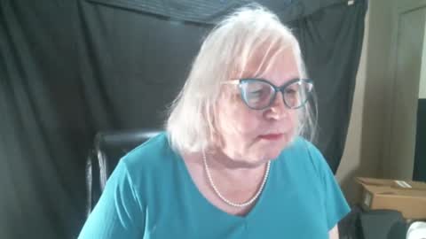 Snapshot of sissydianetx chatting on January 2025 12:30:01 AM Sissy Diane online show from January 2025 12:30:01 AM