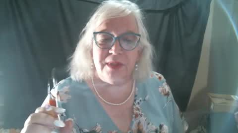 Snapshot of sissydianetx chatting on January 2025 12:36:01 AM Sissy Diane online show from January 2025 12:36:01 AM