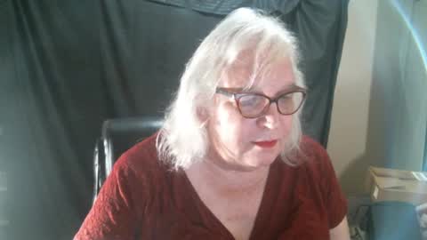 Snapshot of sissydianetx chatting on January 2025 12:39:02 AM Sissy Diane online show from January 2025 12:39:02 AM