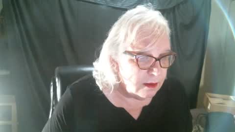 Snapshot of sissydianetx chatting on February 2025 12:43:02 AM Sissy Diane online show from February 2025 12:43:02 AM