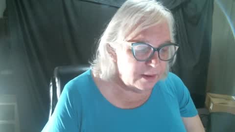 Snapshot of sissydianetx chatting on February 2025 12:38:02 AM Sissy Diane online show from February 2025 12:38:02 AM