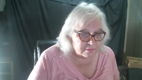 Snapshot of sissydianetx chatting on February 2025 12:37:02 AM Sissy Diane online show from February 2025 12:37:02 AM