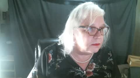 Snapshot of sissydianetx chatting on February 2025 12:37:01 AM Sissy Diane online show from February 2025 12:37:01 AM