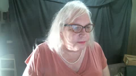 Snapshot of sissydianetx chatting on February 2025 12:21:01 AM Sissy Diane online show from February 2025 12:21:01 AM