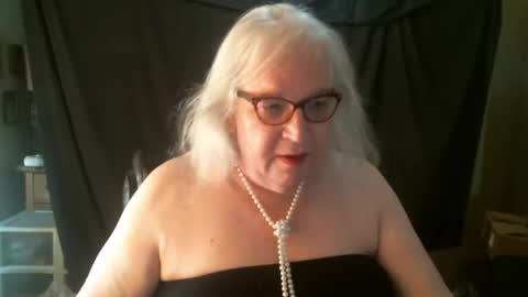 Snapshot of sissydianetx chatting on March 2025 02:00:01 PM Sissy Diane online show from March 2025 02:00:01 PM