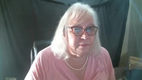 Snapshot of sissydianetx chatting on March 2025 11:37:02 PM Sissy Diane online show from March 2025 11:37:02 PM