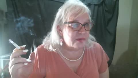Snapshot of sissydianetx chatting on September 2025 11:30:01 PM Sissy Diane online show from September 2025 11:30:01 PM